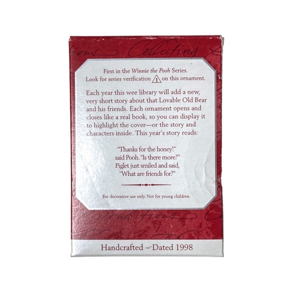 Hallmark Keepsake Ornament - A Visit From Piglet Winnie The Pooh Book Series #1 - Picture 2 of 12